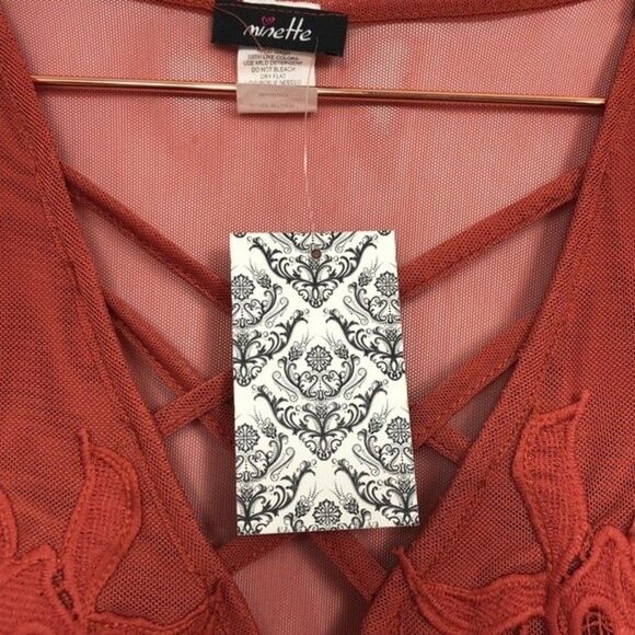 ASOS Mimicks Sleeveless Floral Lace Embroidered Sleeveless Bodysuit NWT Medium - Picture 4 of 7